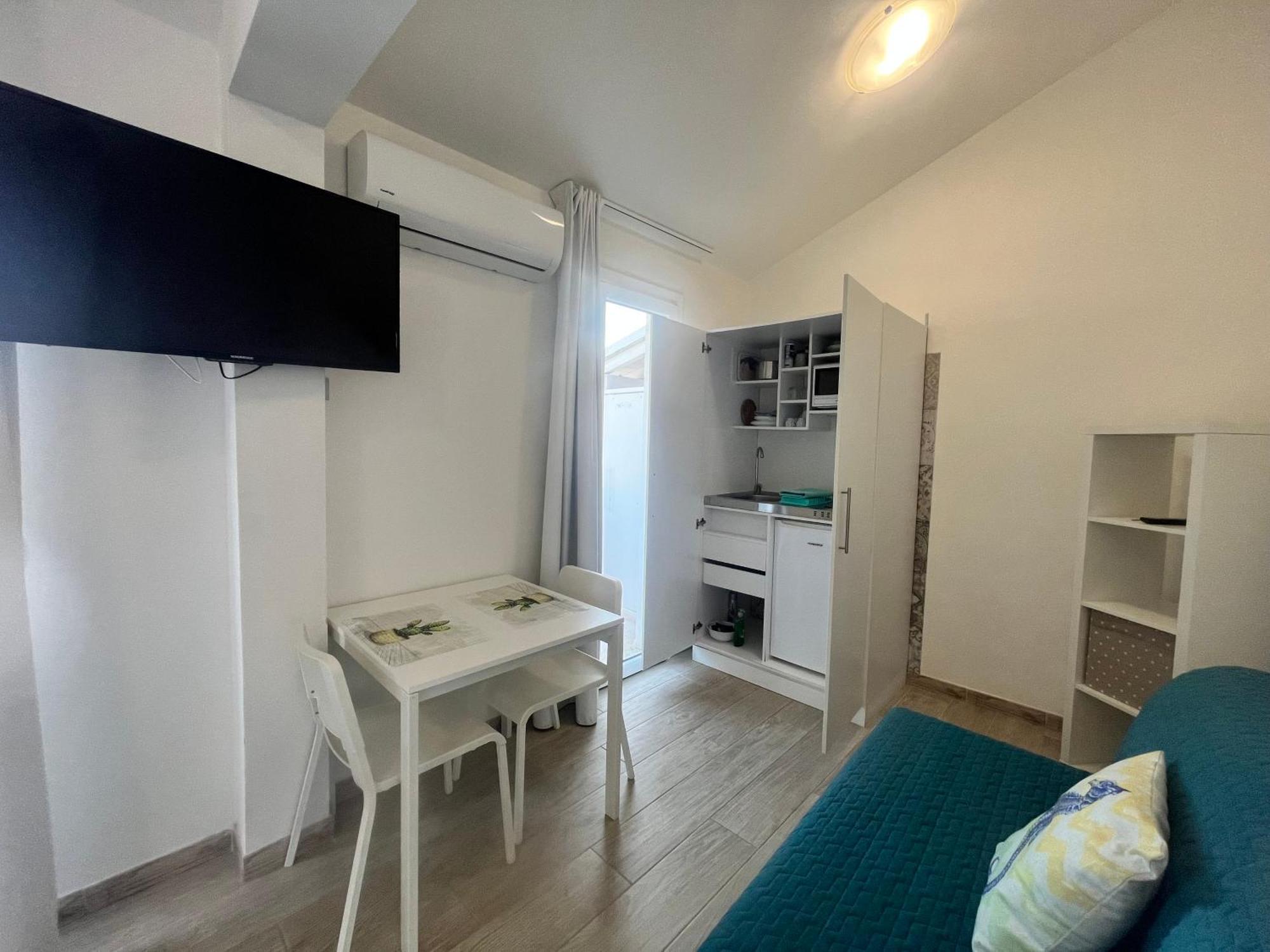 Case Vacanze "Bianco Mare" Porto Pino Exterior foto